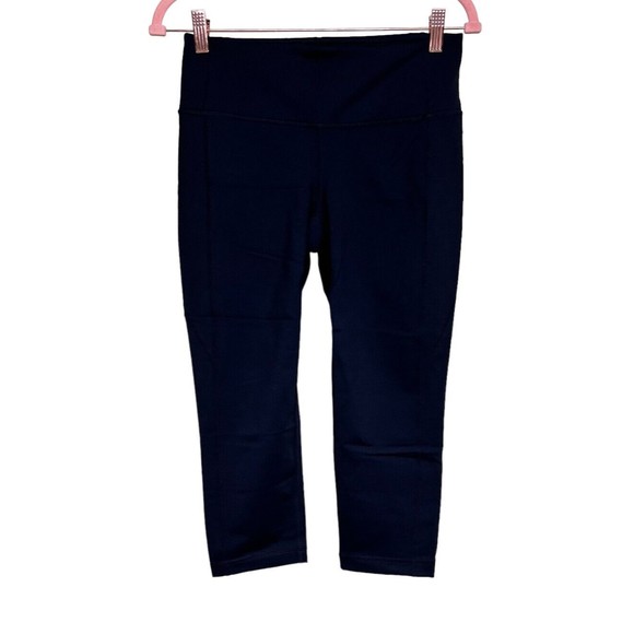 Athleta Pants - Athleta Revelation Crop Capri Leggings Black‎ Women’s Size Medium